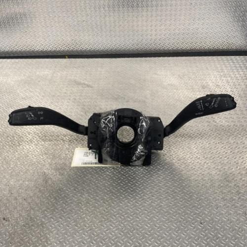 Interrupteur commande de frein a main Vw POLO V 1.6 tdi (2009) 5 portes