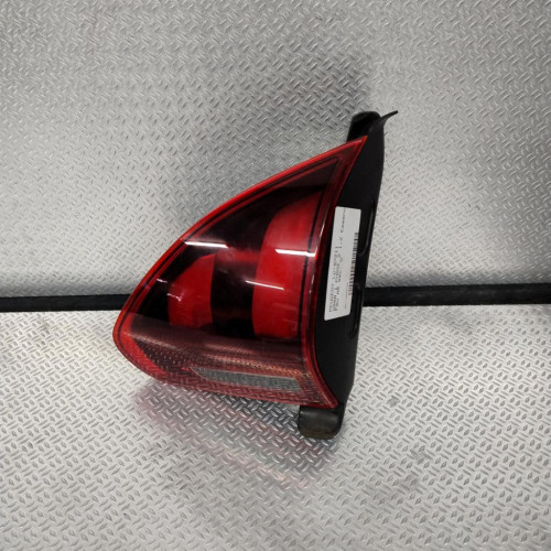 Feu arrière intérieur droit Peugeot 2008 I 1.2 thp 110 - puretech 110 (2015) 5 portes