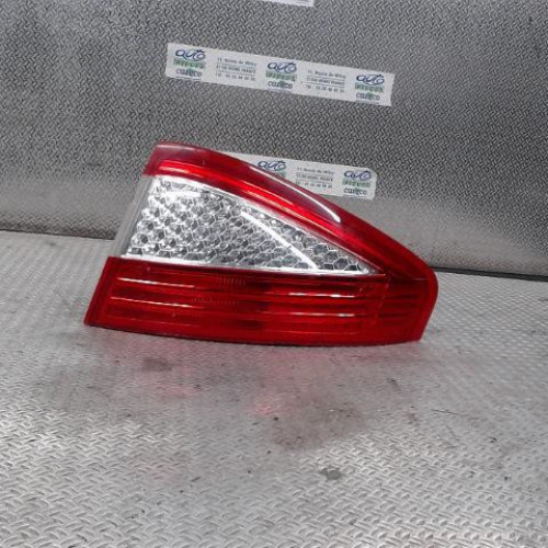 Feu arrière droit Ford MONDEO IV A trois volumes 2.0 tdci (2007-2015)