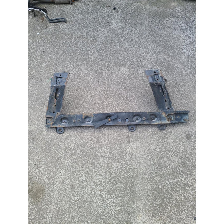 Traverse inférieure armature avant Renault CLIO IV Grandtour 1.5 dci 90 (2012) 5 portes