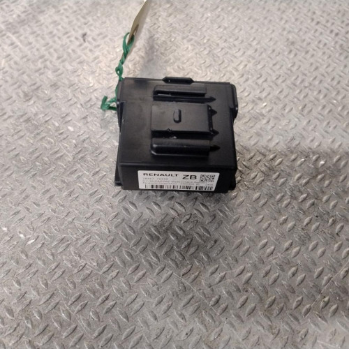 Platine fusible av RENAULT TRAFIC 3  TRAFIC 3 LONG PHASE 1