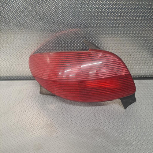Feu arrière gauche Peugeot 206 3-5 portes 1.4 i (1998-2012) 3 portes