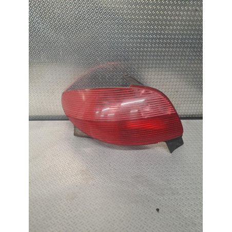 Feu arrière gauche Peugeot 206 3-5 portes 1.4 i (1998-2012) 3 portes