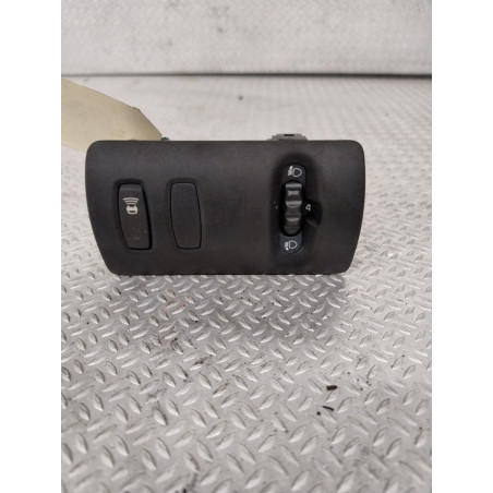 Interrupteur commande de phares Renault KANGOO Express 1.5 dci 110 (2013)