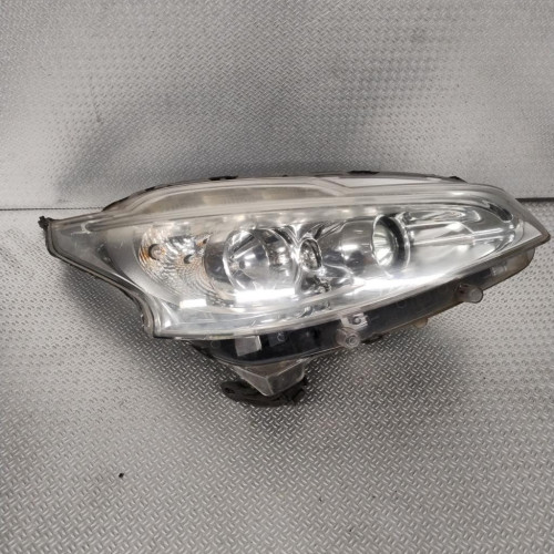 Phare droit Peugeot 208 I 1.2 vti 82 (2012)
