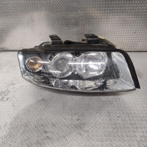 Phare droit Audi A4 B6 1.9 tdi (2000-2004) 4 portes