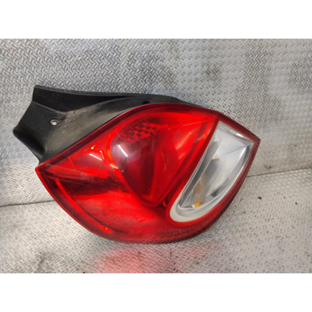 Feu arrière gauche Renault CLIO III 1.5 dci (2010-2014) 5 portes