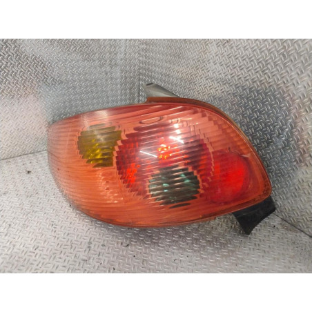 Feu arrière gauche Peugeot 206 3-5 portes 1.4 hdi eco 70 (2001-2009) 5 portes