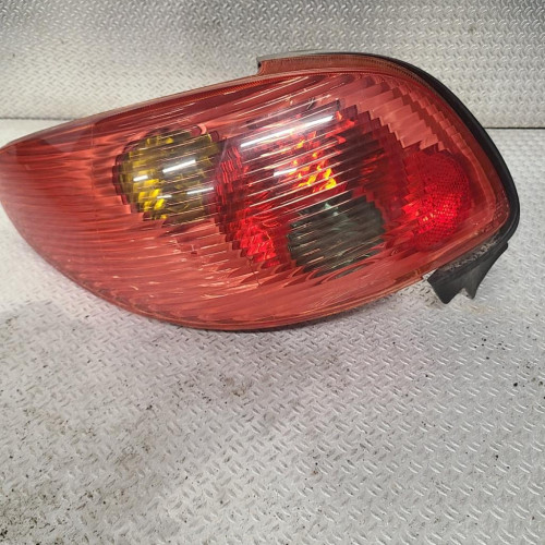 Feu arrière gauche Peugeot 206 CC 1.6 16v (2000-2007) 2 portes