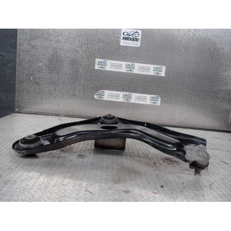 Triangle inf avg Citroën C3 III 1.2 thp 110 (2016)