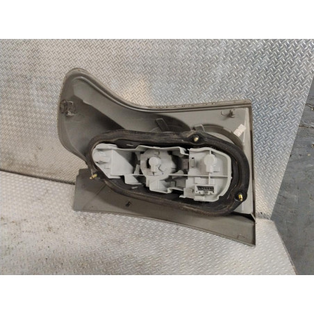 Feu arrière gauche Toyota COROLLA Verso 2.2 d-4d (2005-2009) 5 portes