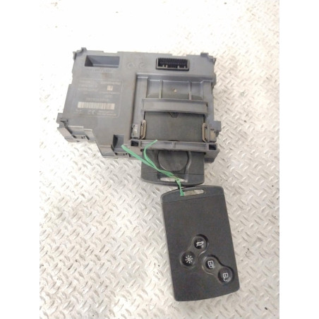 Lecteur de carte RENAULT CLIO 4  0