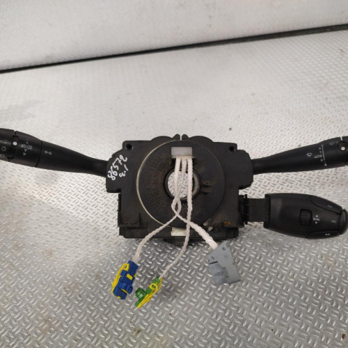 Interrupteur commande de frein a main Peugeot 206  206