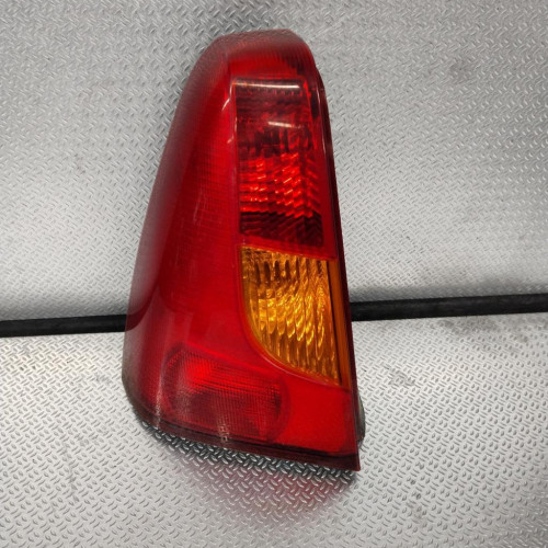 Feu arrière gauche Dacia LOGAN 1.4 (2004)