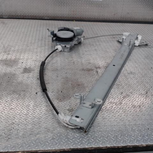 Mecanisme  moteur lève-glace avant droit Nissan NV200 - EVALIA Autobus-Autocar 1.5 dci 90 (2011)