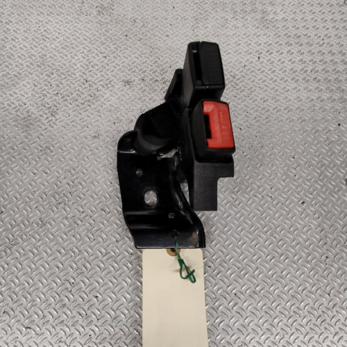Ancrage ceinture arrière gauche Renault CLIO III 1.2 16v (2007-2014)