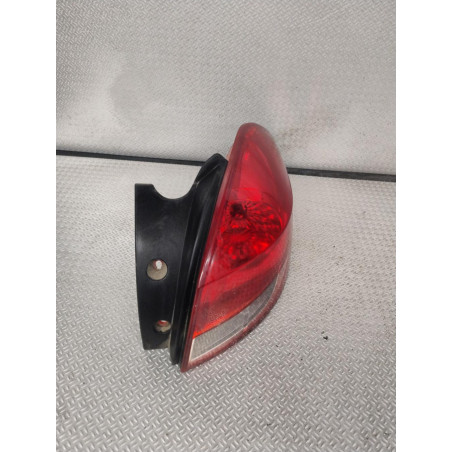 Feu arrière droit Renault CLIO III Grandtour 1.5 dci (2007-2012) 5 portes