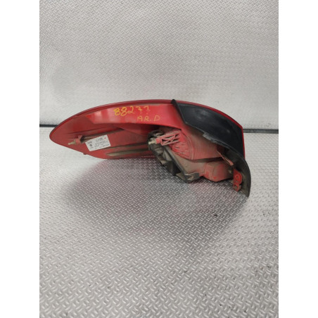 Feu arrière droit Renault CLIO III Grandtour 1.5 dci (2007-2012) 5 portes