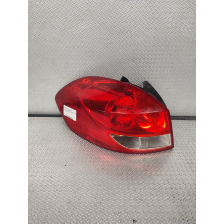 Feu arrière gauche Renault CLIO III Grandtour 1.5 dci (2007-2012) 5 portes
