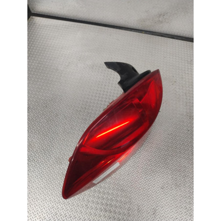 Feu arrière gauche Renault CLIO III Grandtour 1.5 dci (2007-2012) 5 portes