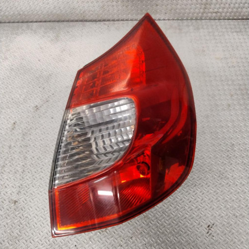 Feu arrière droit Renault SCÉNIC II 1.5 dci (2005-2008) 5 portes