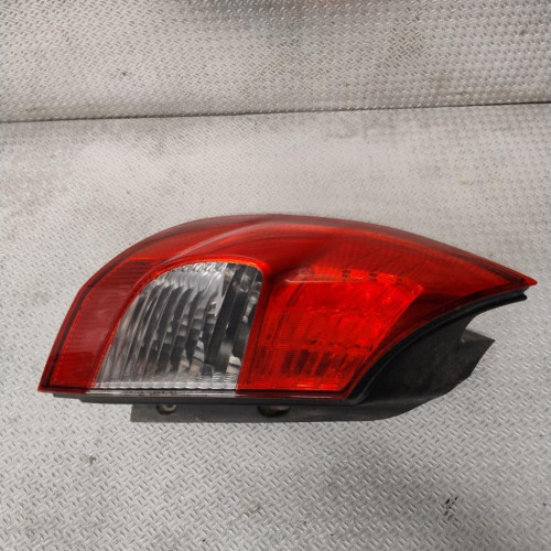 Feu arrière gauche Renault SCÉNIC II 1.5 dci (2005-2008) 5 portes