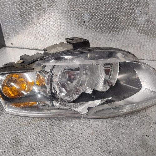 Phare droit Audi A4 B7 Avant 2.0 tdi (2004-2008)