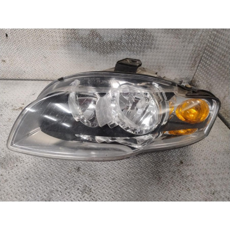 Phare gauche Audi A4 B7 Avant 2.0 tdi (2004-2008)