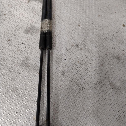 Verin gauche hayon Audi A1 1.6 tdi (2011-2015)