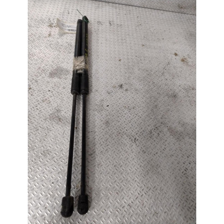 Verin gauche hayon Audi A1 1.6 tdi (2011-2015)