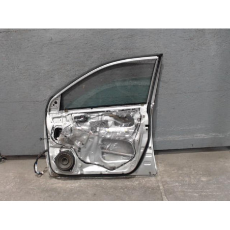 Porte avant droite Toyota COROLLA A trois volumes 1.4 d-4d (2004-2006)