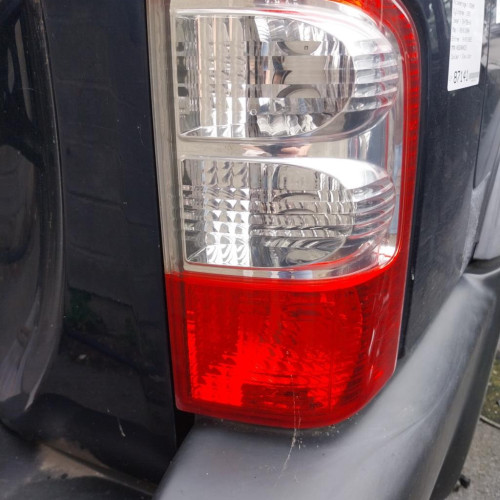 Feu arrière droit Nissan PATROL GR V Wagon 3.0 dti (2000)