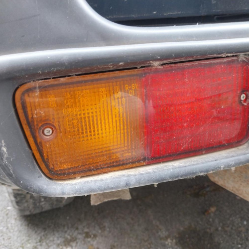 Feu brouillard central arrière Nissan PATROL GR V Wagon 3.0 dti (2000)