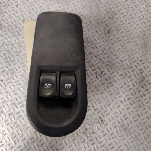 Commande lève-glace porte avant gauche RENAULT CLIO 3  CLIO 3 PHASE 2