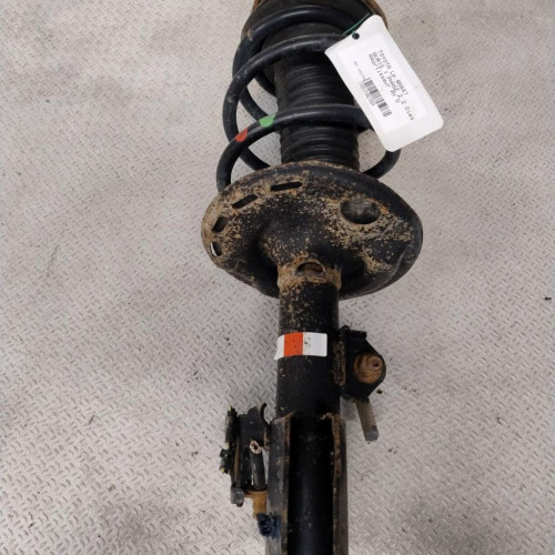 Amortisseur avant droit Toyota AURIS 2.0 d-4d (2006-2012)