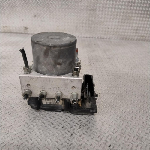 Unité hydraulique abs Toyota AURIS 2.0 d-4d (2006-2012)