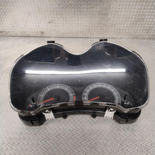 Compteur Toyota AURIS 2.0 d-4d (2006-2012)