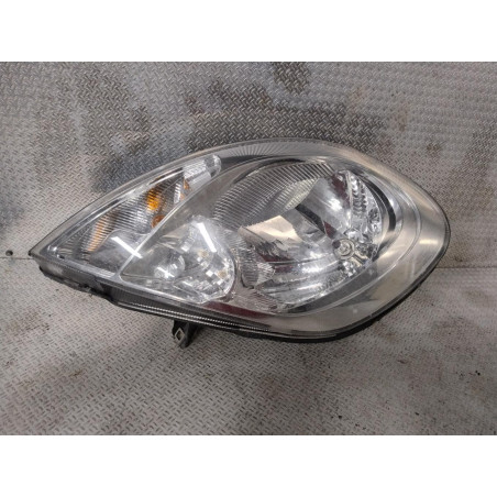 Phare droit Renault TRAFIC II Camionnette 2.0 dci 115 (2006)