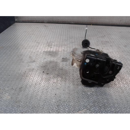 Serrure porte avg Audi A4 B7 1.9 tdi (2004-2008) 4 portes