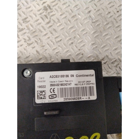 Lecteur de carte Renault MEGANE III 3-5 portes 1.5 dci (2009)