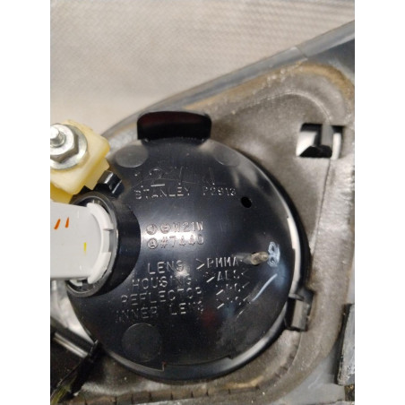 Feu arrière interieur gauche Mazda 3 1.6 di turbo (2004-2009)