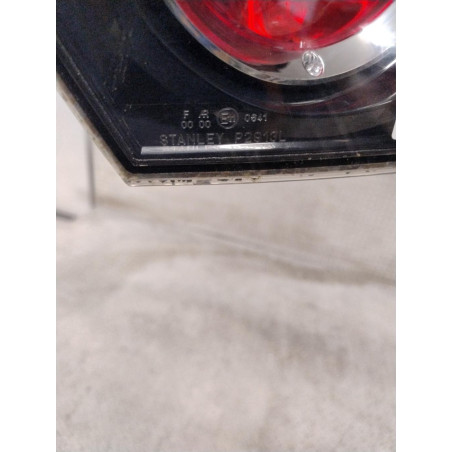 Feu arrière interieur gauche Mazda 3 1.6 di turbo (2004-2009)