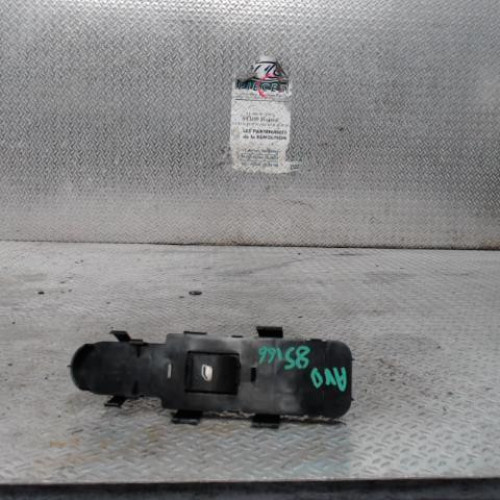 Commande lève-glace porte avant droite CITROEN C4 1  0