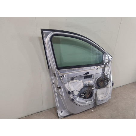 Porte avant gauche Renault MEGANE III 3-5 portes 1.5 dci (2009)