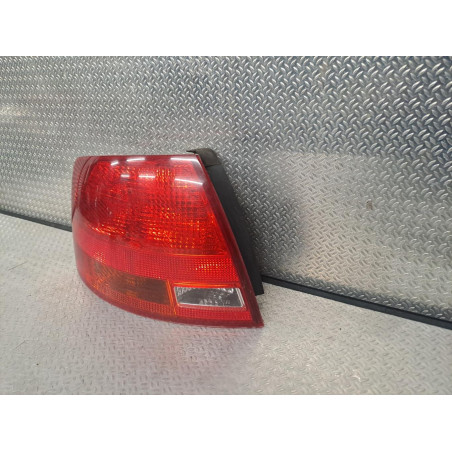 Feu arrière gauche Audi A4 B7 Avant 1.9 tdi (2004-2008)