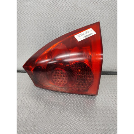 Feu arrière droit Peugeot 307 Break 1.6 hdi 110 (2004-2008) 5 portes