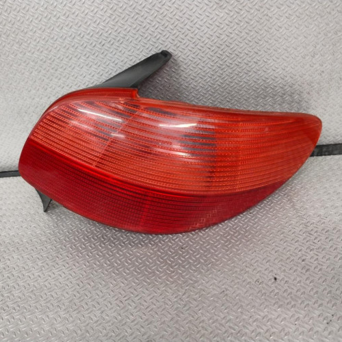 Feu arrière droit Peugeot 206 3-5 portes 1.4 i (1998-2012) 3 portes