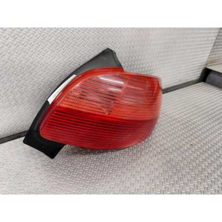 Feu arrière droit Peugeot 206 3-5 portes 1.4 i (1998-2012) 3 portes