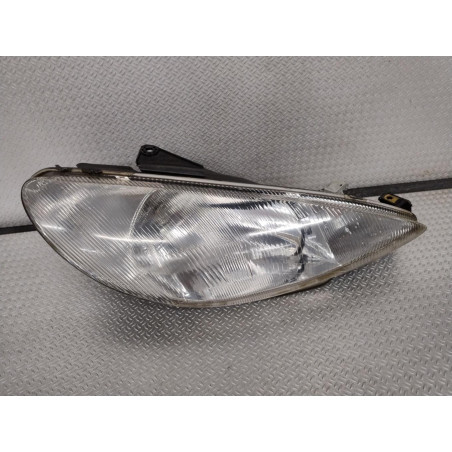 Phare droit Peugeot 206 3-5 portes 1.4 i (1998-2012) 3 portes