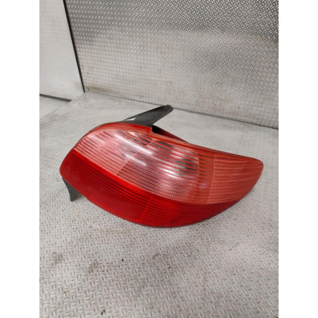 Feu arrière droit Peugeot 206 3-5 portes 1.9 d (1998-2001) 5 portes